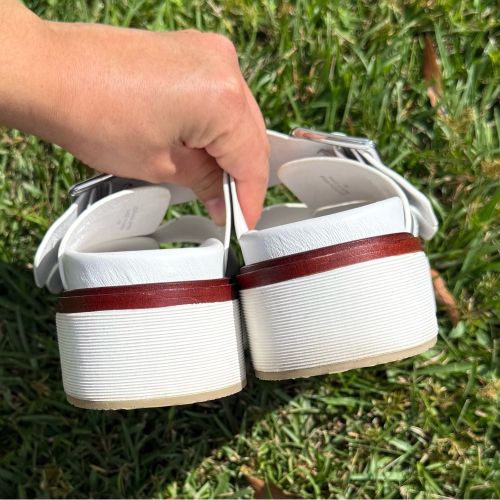 Chic White Platform Sandals with Buckle Detail - Picture 12 of 12